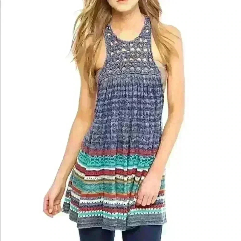 Nwt free‎ PEOPLE 𝅺Rare Hearts Crochet Knit Dress/Tunic, XS. - Picture 10 of 10